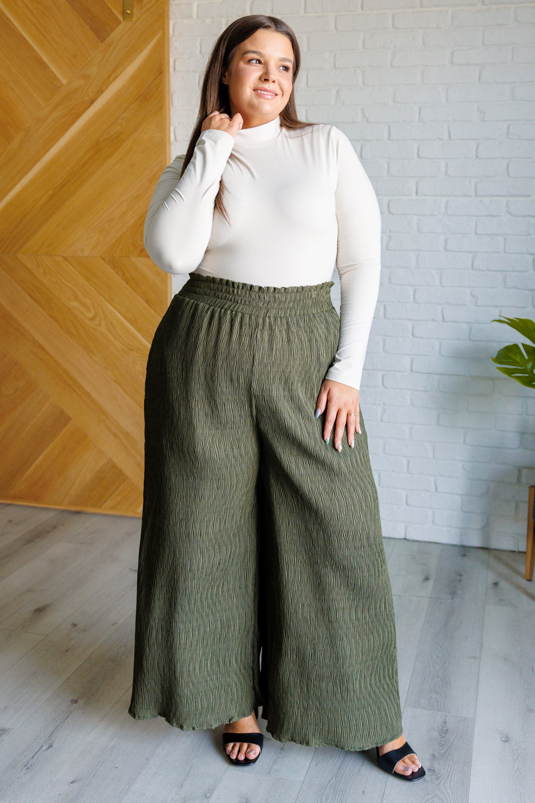 Harmony High Rise Wide Pants in Olive