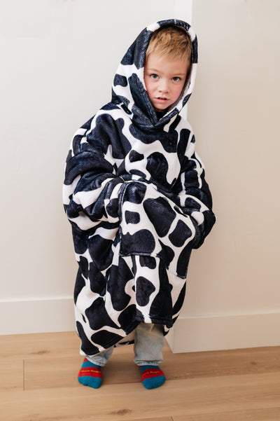 Kids Oversized Hoodie Blanket in Cow